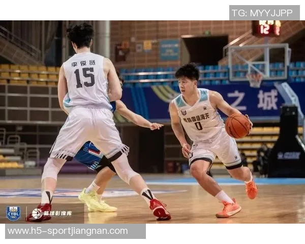 青岛国信海天U19男篮奋勇拼搏荣获全国季军展现青春风采